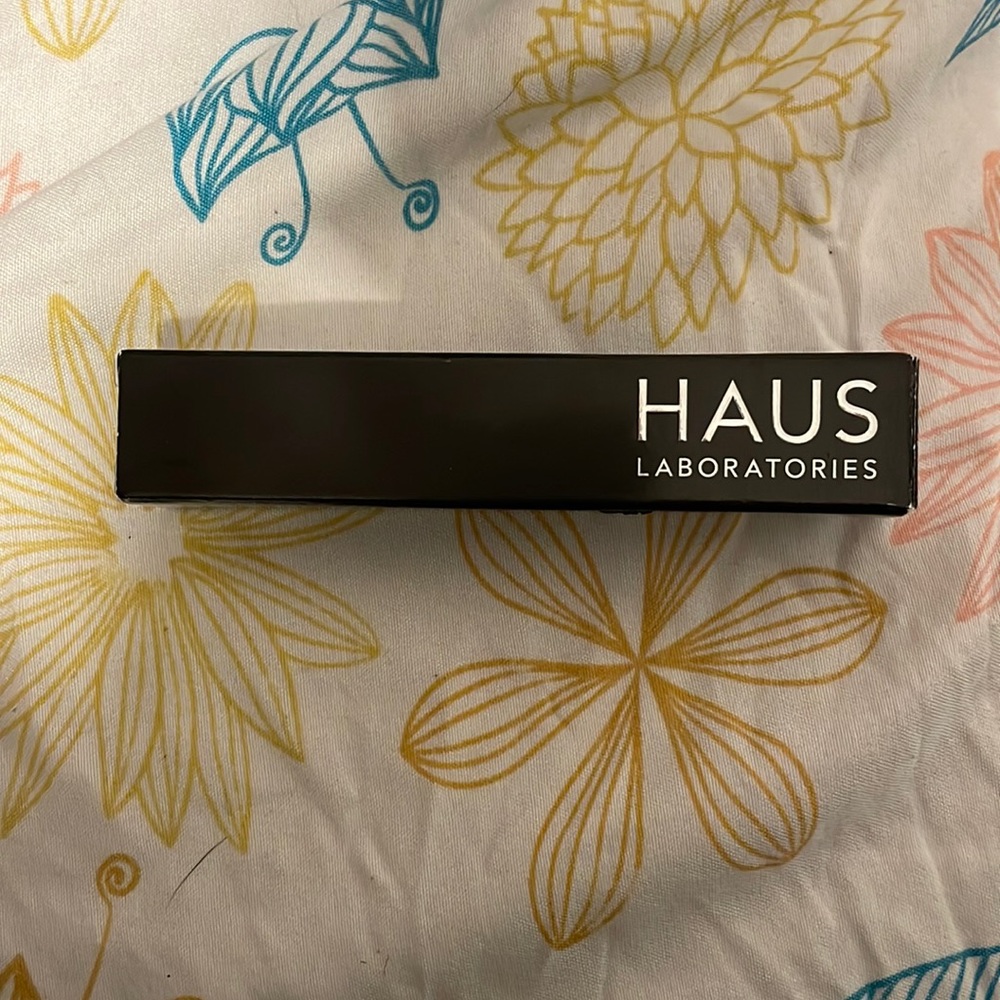 Haus Laboratories Liquid Shimmer Powder